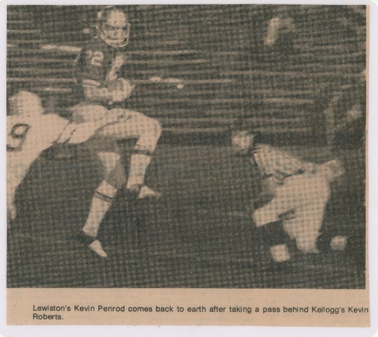 #82 Kevin Penrod catching a pass from Mark Trigsted against Pullman High School in the Lewiston Morning Tribune Sports section